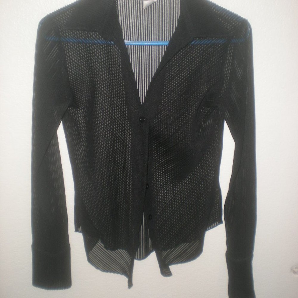 TEA Brand  Shirt  Top  Blouse NWOT  Black Size Small